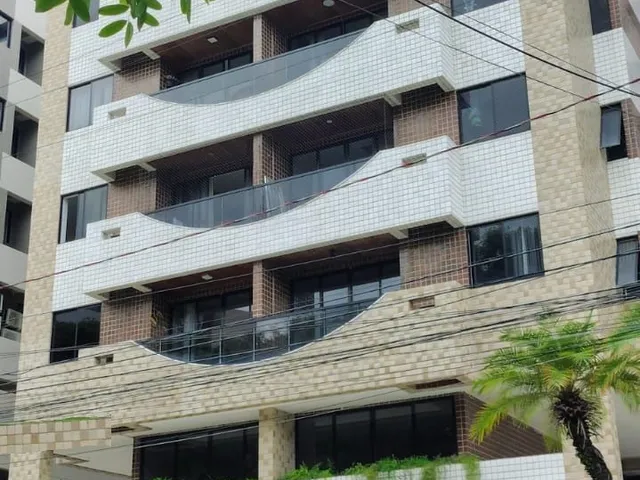 Imagem 4: Apartamento à venda na Pajuçara, 2/4 sendo 1 suíte, ótimo local