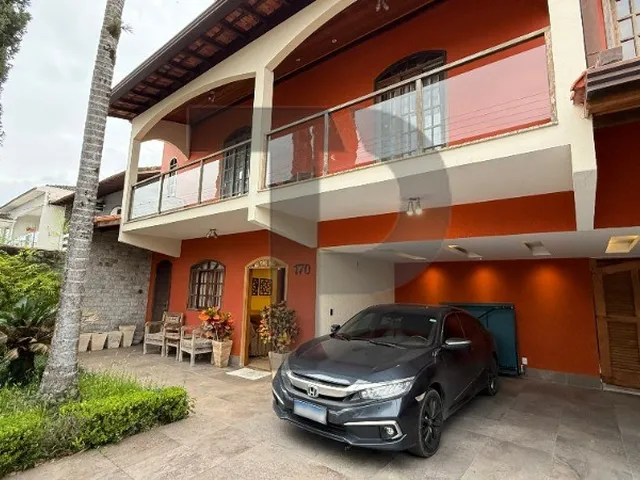 Imagem 8: Casa Lindíssima na Morada da Colina com 4 Quartos e Tudo o Que Você Precisa! Oportunidade!