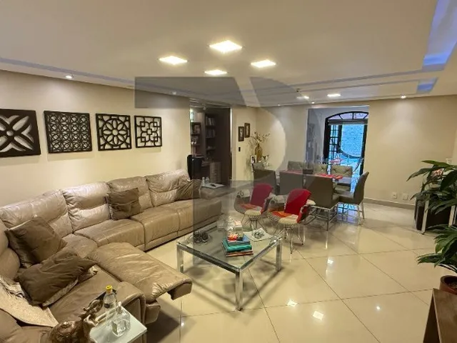 Imagem 10: Casa Lindíssima na Morada da Colina com 4 Quartos e Tudo o Que Você Precisa! Oportunidade!