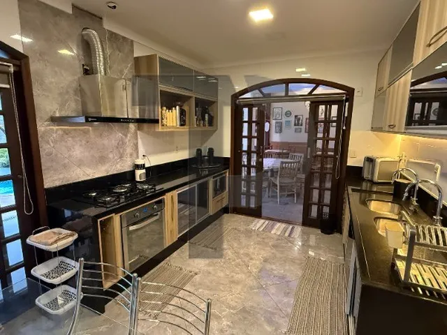 Imagem 11: Casa Lindíssima na Morada da Colina com 4 Quartos e Tudo o Que Você Precisa! Oportunidade!
