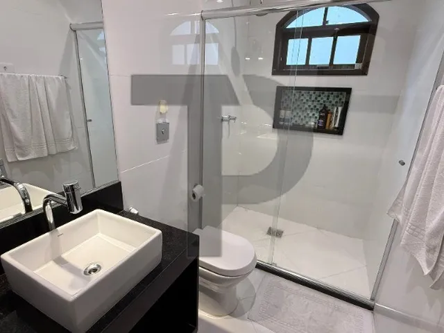 Imagem 15: Casa Lindíssima na Morada da Colina com 4 Quartos e Tudo o Que Você Precisa! Oportunidade!