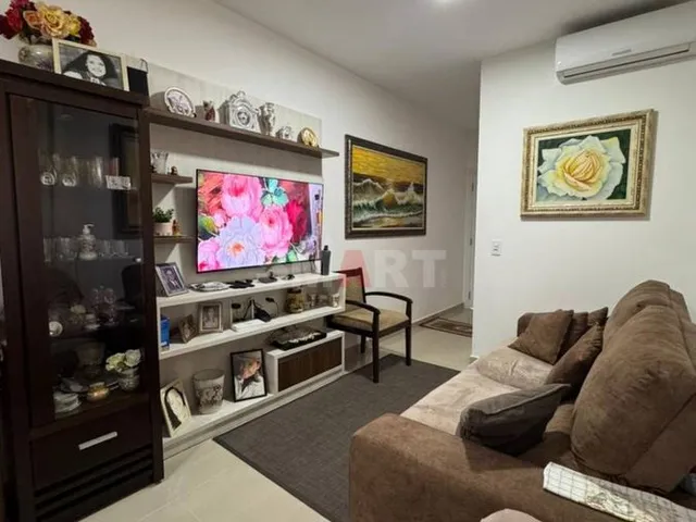 Imagem 7: Geminado à Venda na Barra do Rio Cerro com 1 Suíte + 2 Quartos