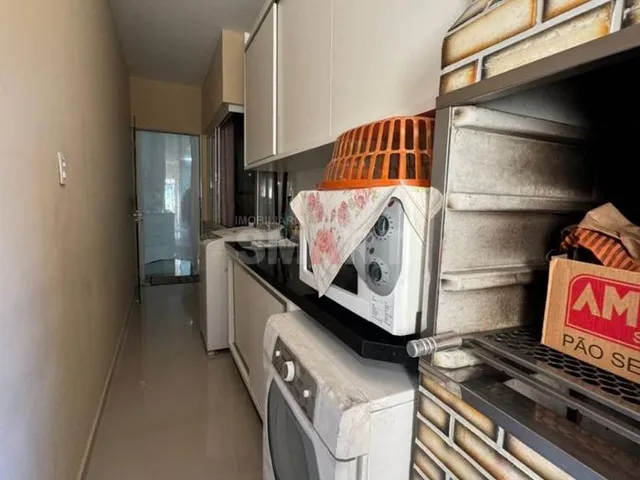 Imagem 5: Geminado à Venda na Barra do Rio Cerro com 1 Suíte + 2 Quartos