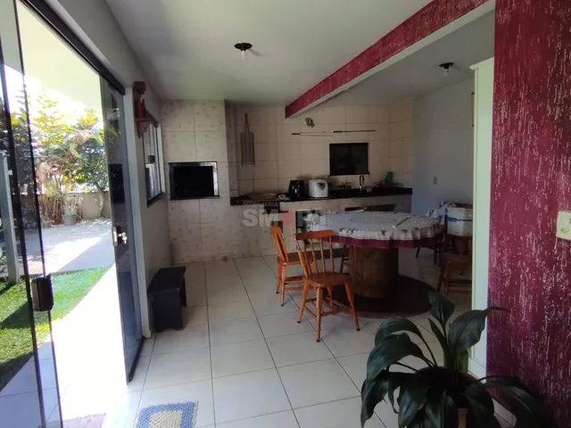 Imagem: Casa Bem Localizada com 3 Quartos Sendo