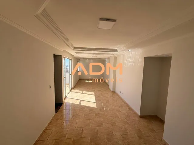 Imagem: O apartamento possui 3 Dormitórios, 1 Suíte, 2 Banheiros,