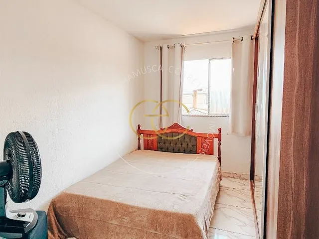 Imagem 9: Casa com piscina particular e bastante espaço