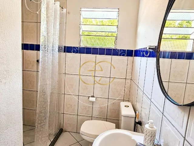 Imagem 11: Casa com piscina particular e bastante espaço