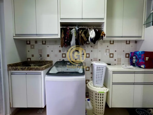 Imagem 2: Sobrado à venda no Residencial Village de France: Casa de 3 suítes...