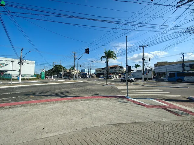 Imagem 5: Ponto Comercial à Venda em Serra-ES, Bairro Barcelona: 3 Salas, 3 Banheiros, 2 Vagas de