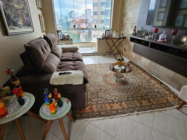 Imagem: O apartamento possui 2 Dormitórios, 1 Suíte, 2 Banheiros