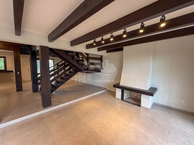 Imagem 2: Oportunidade Única: Casa de 3 Quartos com Suíte e Garagem em Ipanema, Porto Alegre-Rs - 345,24M² de Área!