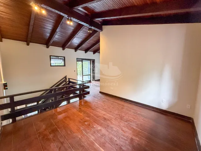 Imagem 4: Oportunidade Única: Casa de 3 Quartos com Suíte e Garagem em Ipanema, Porto Alegre-Rs - 345,24M² de Área!