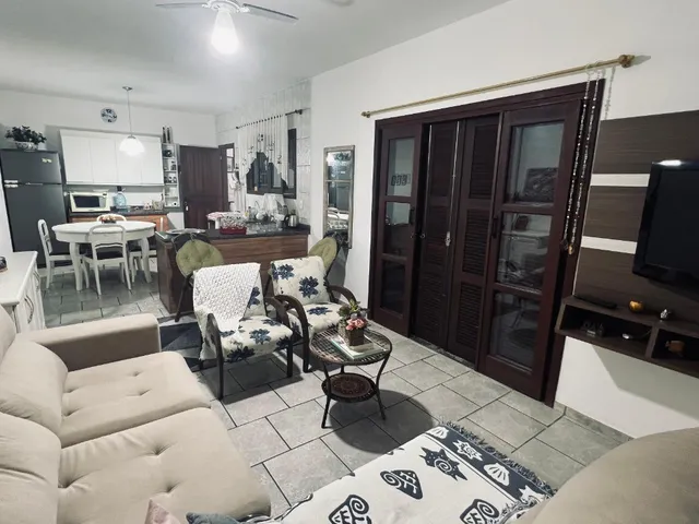 Imagem 10: Venha se encantar com esta maravilhosa casa semi-mobiliada no coração de Penha-SC!