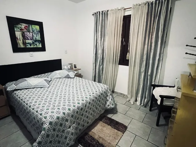 Imagem 2: Venha se encantar com esta maravilhosa casa semi-mobiliada no coração de Penha-SC!