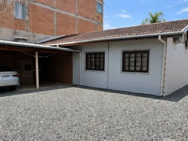 Imagem 14: Venha conhecer essa belíssima casa mobiliada no coração de Penha/SC!!