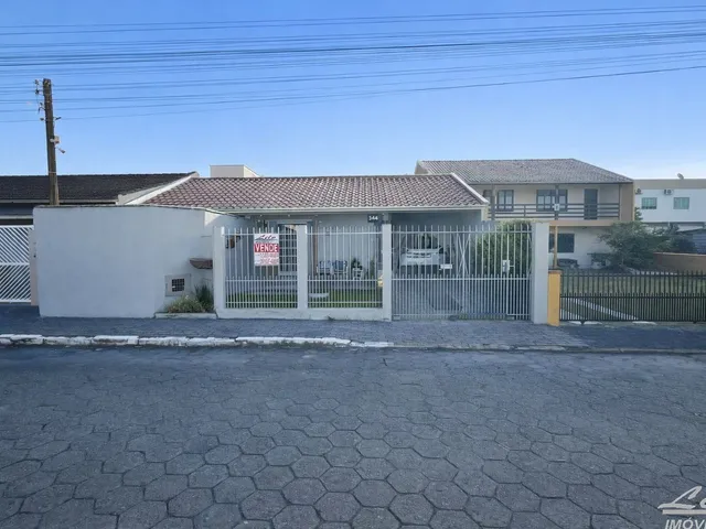 Imagem: Maravilhosa casa com piscina no Centro de