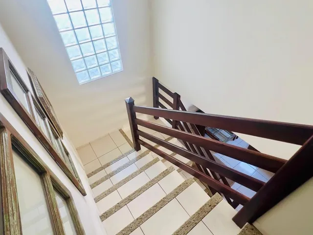 Imagem 6: Encantador Sobrado Averbado no Centro de Penha!!