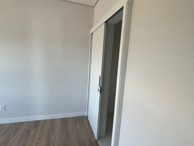 Imagem 13: Encante-Se com Esse Apartamento com Uma Deslumbrante Vista para o Mar!!