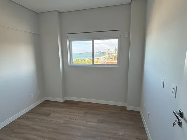 Imagem 4: Encante-Se com Esse Apartamento com Uma Deslumbrante Vista para o Mar!!