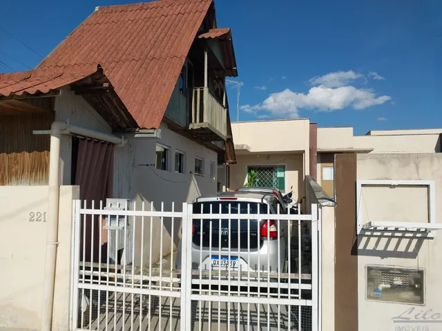 Imagem: Bela casa geminada no Centro de Penha/SC!!