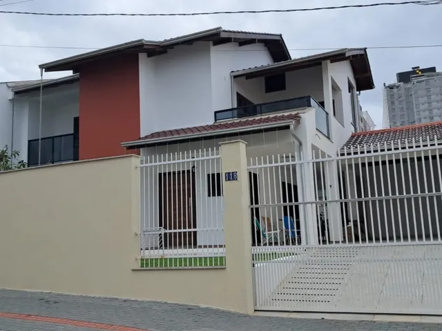 Imagem: Venha se encantar com este incrível sobrado