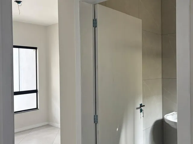 Imagem 6: Belíssima Casa no Centro de Penha/SC!!