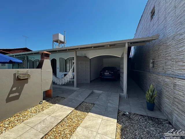 Imagem 11: Encante-se com esta maravilhosa casa mobiliada na Armação em Penha/SC!