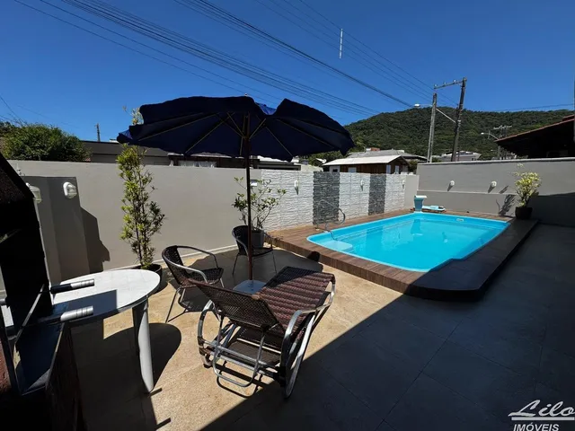 Imagem 15: Encante-se com esta maravilhosa casa mobiliada na Armação em Penha/SC!