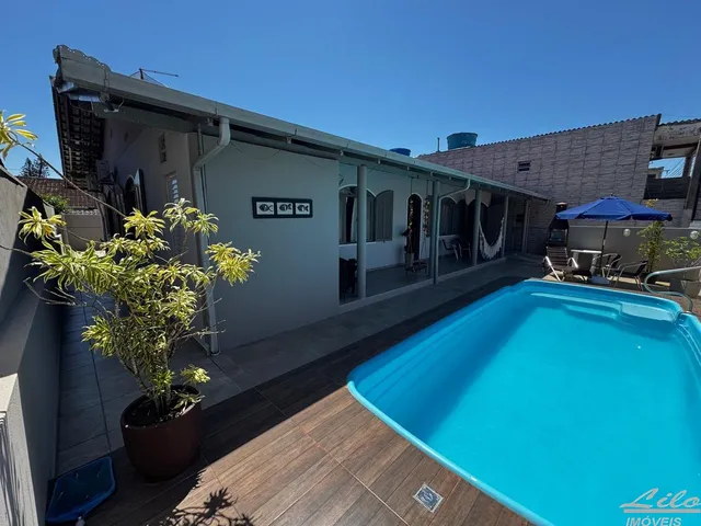 Imagem 8: Encante-se com esta maravilhosa casa mobiliada na Armação em Penha/SC!