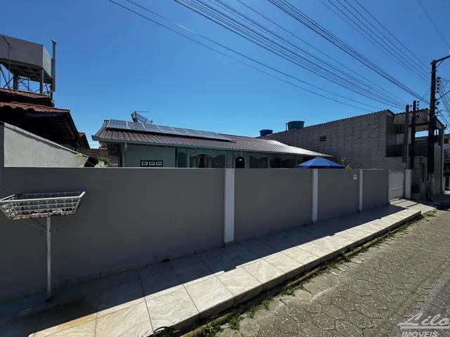 Imagem 3: Encante-se com esta maravilhosa casa mobiliada na Armação em Penha/SC!