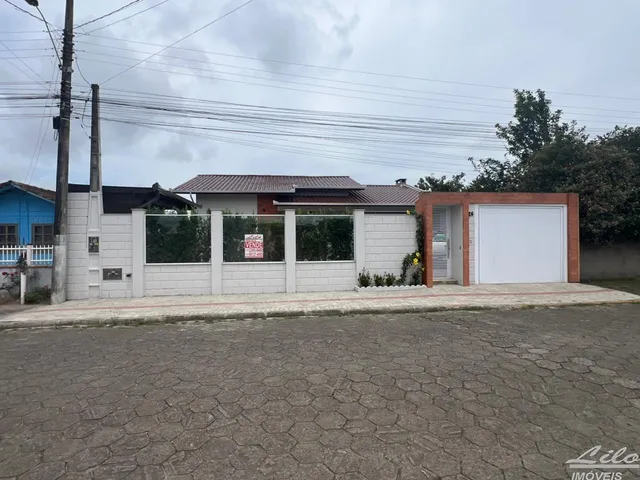 Imagem: Encantadora casa no Centro de Penha/SC!!