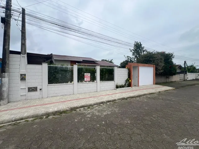 Imagem 3: Encantadora casa no Centro de Penha/SC!!