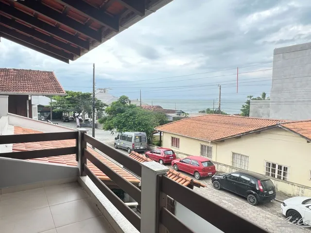Imagem 2: Belo sobrado semi-mobiliado no Centro de Penha/SC!!