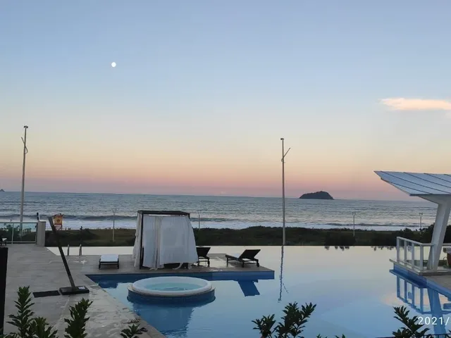 Imagem 4: Descubra a Sensação de Viver em Um Paraíso À Beira-Mar!