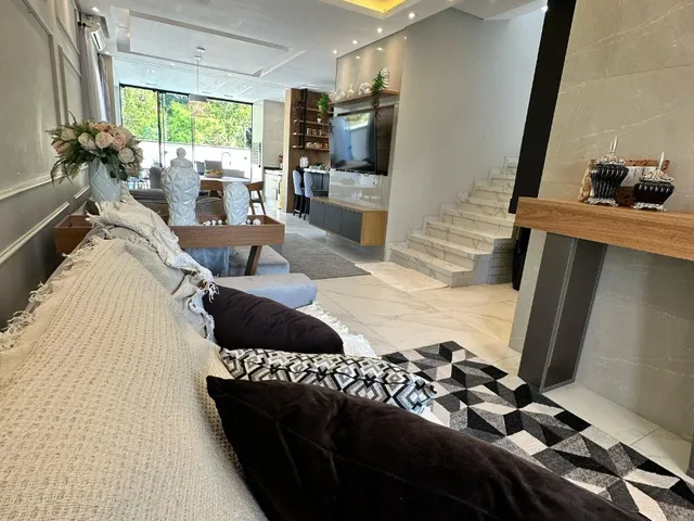 Imagem 2: Casa alto padrão finamente mobiliada em Balneário Piçarras!