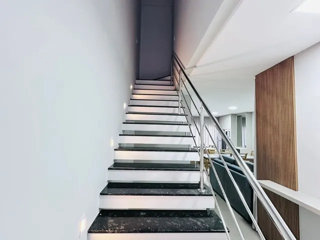 Imagem 3: Sobrado Mobiliado e Averbado na Armação!