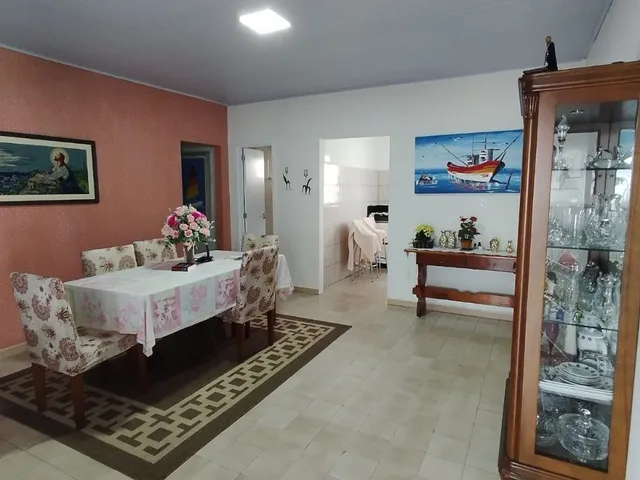 Imagem 9: Bela casa de alvenaria no centro de Penha!