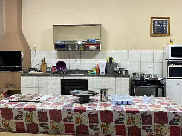 Imagem 8: Casa com Piscina no Centro de Penha