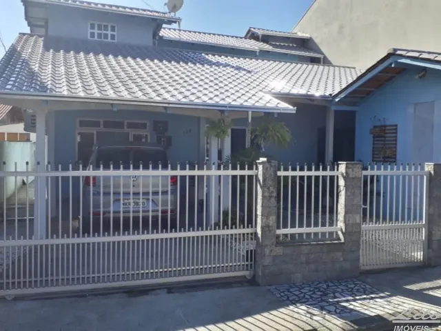 Imagem: Casa Sobrado na Armação