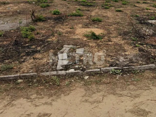 Imagem: Terreno à venda 200² no bairro Colinas