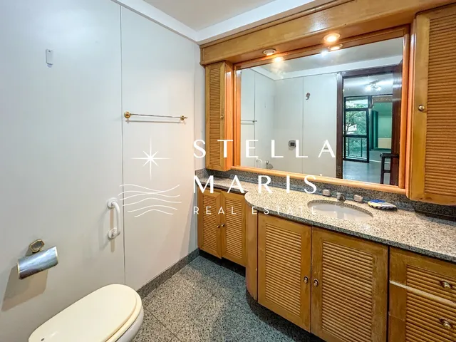 Imagem 3: Leblon, Apartamento com varandão, sol da manhã, 145 m2, 3 quartos e 2 vagas à venda em