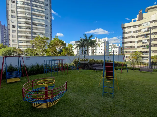 Imagem 2: Apartamento Alto Padrão com 4 quartos, 3 vagas de garagem, 196m² privativos, no
