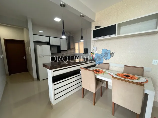 Imagem: O apartamento possui 3 Dormitórios, 1 Suíte, 2 Banheiros