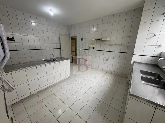 Imagem 9: Apartamento à Venda em Copacabana, Rio de Janeiro-RJ: 4 Quartos, 1 Suíte, 2 Salas, 3