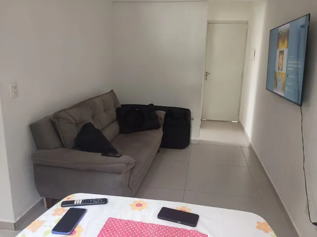 Imagem: O apartamento possui 2 Dormitórios, 1 Banheiro, 2 Vagas na