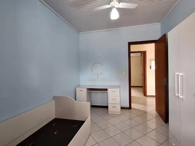 Imagem 3: Casa semimobiliada com churrasqueira em São José, Canoas - Venda