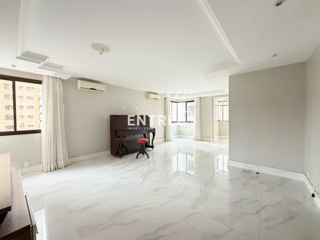 Imagem: O apartamento possui 3 Dormitórios, 3 Suítes, 5 Banheiros