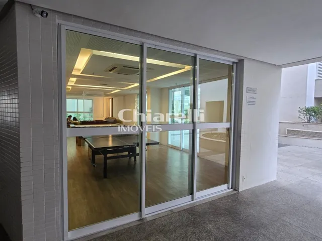 Imagem 4: Venda de Apartamento de Luxo em Icaraí, Niterói-RJ: 4 Quartos, 4 Suítes, 5 Banheiros