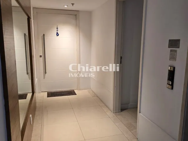 Imagem 12: Venda de Apartamento de Luxo em Icaraí, Niterói-RJ: 4 Quartos, 4 Suítes, 5 Banheiros