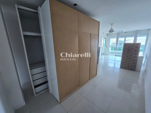 Imagem 16: Venda de Apartamento de Luxo em Icaraí, Niterói-RJ: 4 Quartos, 4 Suítes, 5 Banheiros